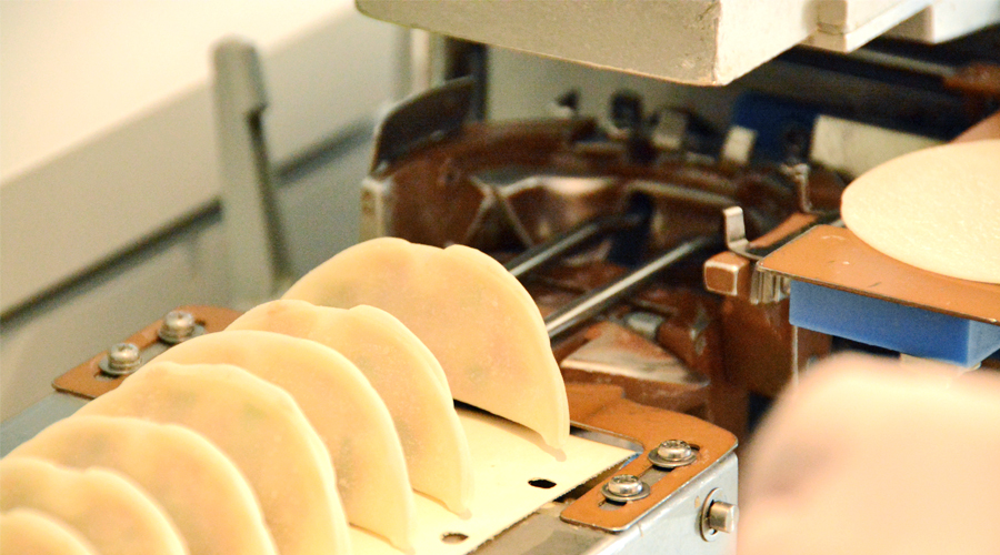 TOA小型餃子製造機「餃子革命」 | 自動餃子製造機 | 餃子製造機の国内